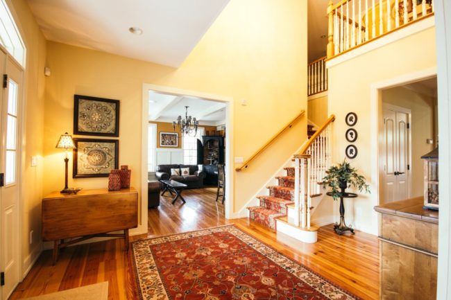 AppleValley Foyer