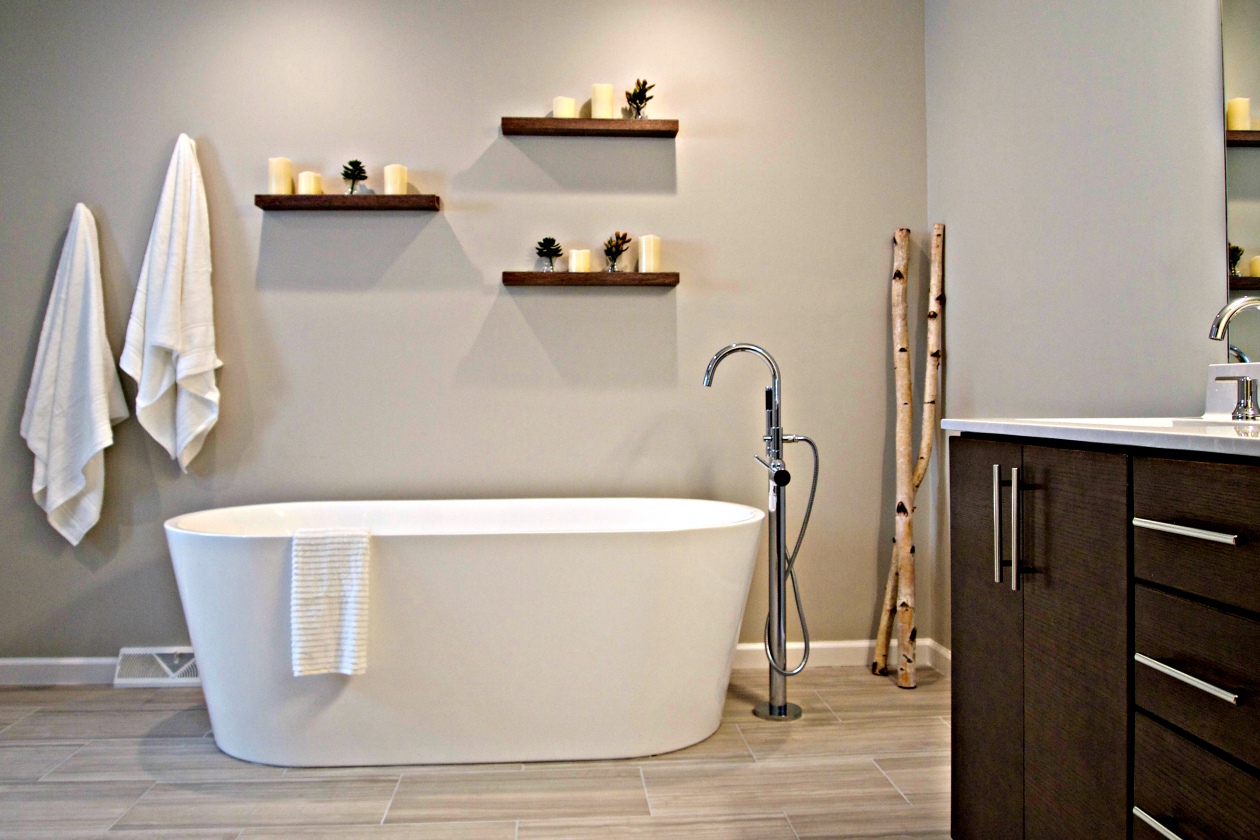 tub with shelves Love Your Room